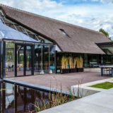 Projektové možnosti a specifika výstavby skleněných domů